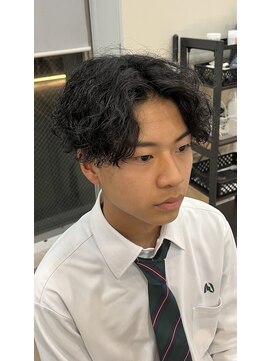 バース バイ ハピネス(BIRTH by happiness) センターパート/波巻きパーマ/波巻きツイスパMIX