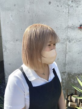 ニト(nito) white beige