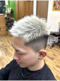 ハイトーンフェード　スキンフェード　メンズブリーチ