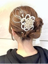 ミズチャーム(Ms.CHARM)&nbsp;卒業式ヘアアレンジ