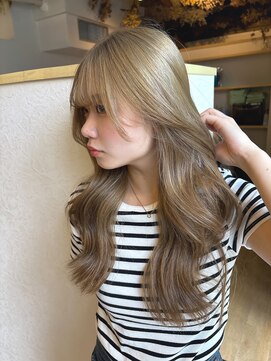 リト(riTo) 20代30代オリーブグレージュくびれヘア韓国レイヤーロング