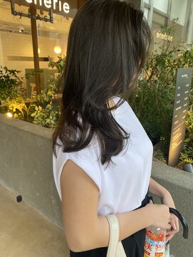 マシェリ バイ ハセ(ma cherie by HASE) 色気のレイヤーカット　ダークグレージュ