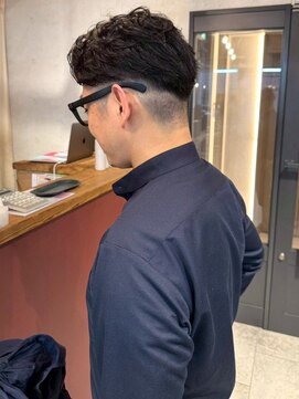 アトリエ(atelier.) メンズショート 刈り上げ ツーブロック 30代 スパイラルパーマ