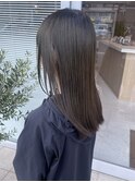 オリーブベージュ