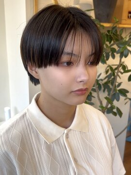 エクテ(ecouter) 寒色ブラウン暗めカラーメンズライクシースルーマッシュショート