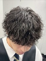オーバル ジングウマエ(OVARL jingumae)&nbsp;波巻きシャドウパーマラウンドマッシュ