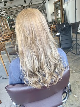 アクロスヘアーデザイン 武蔵小杉店(across hair design) 【外国人風】ホワイトブロンド