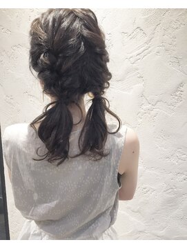 スティードトーキョー(Steed Tokyo) 編み込みツインテールアレンジ［Steed/立川］