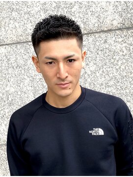 クオンヒール 淀屋橋店(QUON HEAL) スペインカール/スパイキーショート/フェザーパーマ/フェード