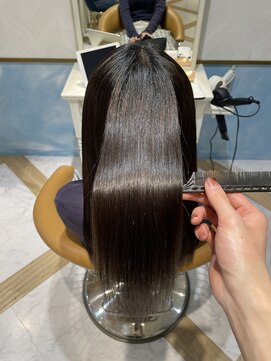 ロンド ストラーダ 心斎橋(Lond strada) ★縮毛矯正で梅雨の時期もサラサラ美髪★