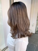 アイティー バイ アルバム 中野店(IT by ALBUM)&nbsp;グレージュミディ_外ハネボブセクションカラー_ba392111