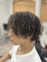 スワッグ(SWAG)&nbsp;メンズツイストスパイラル波巻きパーマハイライトセンターパート