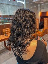 ニクラ ザ ブリンク(NICLA the blink)&nbsp;スパイラルパーマ／外国人風/カーリーヘア/プードルパーマ