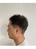 働く男の誠実さが引き立つ黒髪ショートヘア ビジネスマン