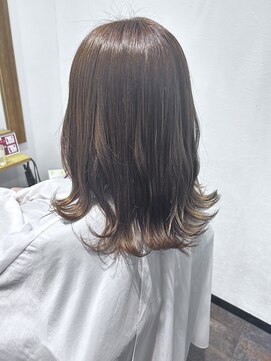 ゼン ネオ(Zen Neo) 外ハネスタイル