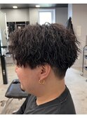 刈り上げセンターパートツイストスパイラルパーマ