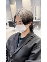 アミ(Ammi)&nbsp;◆センターパート/ウルフカット/ブリーチ/ハイトーン/裾カラー