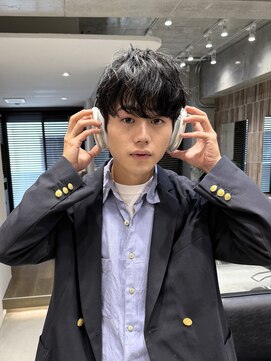 ファルベ(Farbe) フェザーパーマ/サーフカール/刈り上げセンターパート