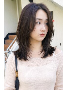 トレス(TRESS) ミディアムレイヤー グレージュ 顔周りカット 表参道