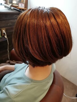 ラボーテ 南大分店(La Beaute') 【ツヤ×重め×前下がりショートボブ】TPOを選ばない万能ヘア