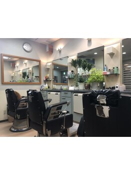 アットホームな空間でリラックス◎雰囲気とお客様の居心地を大切にしています!理容アヅマで癒しの時間を