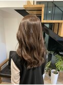ベージュ