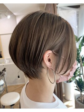 インビテーション(invitation) 丸みショート