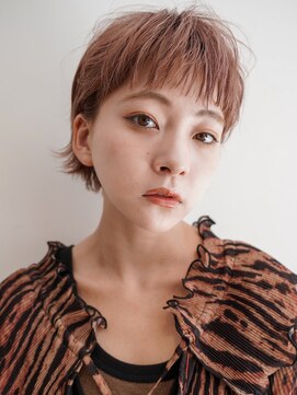 カライング(ing) 大人可愛い20代30代40代前下がりひし形小顔丸みショートウルフ