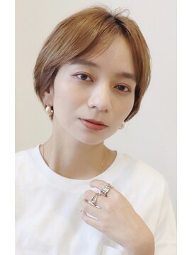 アイ(I.) 【 Ｉ. 】30代からの襟足すっきり前下がりショートボブ　川口