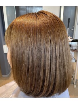 コームヘア(ko-mu hair) ミデイアムボブ