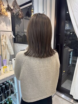 ロカ 表参道(loka) 艶カラー/アッシュベージュ[表参道/ブリーチ/ハイライト]Mai