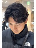 かき上げヘア七三オールバックツーブロックスパイラルパーマ