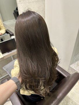 カノイ(KANOI) アッシュグレーカラー/ミディアムレイヤー/韓国巻き