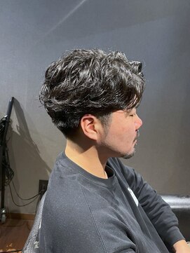 ビーダンディー(Bee dandy) ビジネスツーブロック デザインパーマ センターパート