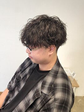 ニアウ 伊勢崎連取店(Niau) 刈り上げマッシュ波巻きツイストスパイラルパーマ