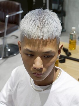 メッツ 原宿(METS) MEN'S/クロップ×ホワイトシルバー/ダブルカラー/短髪