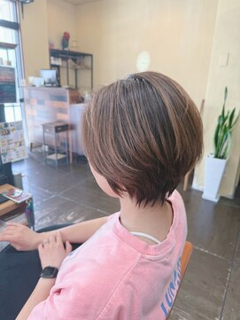 ワラティク(WARATI C) ショートボブ