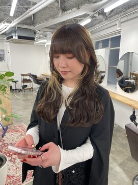 シー 自由が丘(sii.) インナーカラー × ナチュラルレイヤーロング