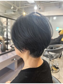 ニィ(2iee.)の写真/大人女性のグレイカラーに、もっと選択肢を。《理想に合わせたカラー提案》