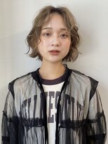 ニール 名古屋 伏見 丸の内(NEELU)&nbsp;ベージュ×ふんわりボブ
