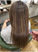 40. ハイライト/ミルクティー/ロング/艶感/縮毛矯正
