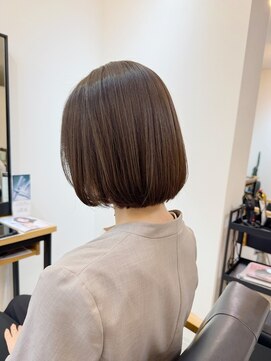 シフターズ(SIFTERS) まとまる丸みボブ