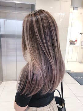 ジゼル(gisele) モーブ系バレイヤージュ