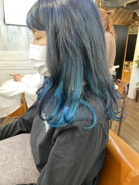 アクトゥス(AEQUITAS) インナーカラー×サファイヤブルー【池袋/20代/30代/40代】