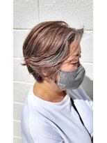 キザシ(KIZASI)&nbsp;地毛の白を活かせばダメージなく脱白髪染めに挑戦できます