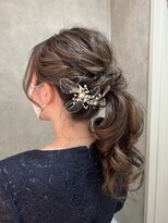 ポニーテール　ヘアセット　お呼ばれヘア