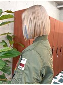 ブロンド×切りっぱなしボブ