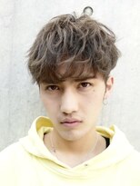 ラヴィズムバイフィフス(LUVISM by fifth) メンズマッシュパーマニュアンスパーマスパイラルパーマ刈り上げ