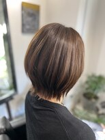 ツムグ 代官山店(TUMUGU) ショートボブショートカットショートヘアボブヘア白髪ぼかしボブ
