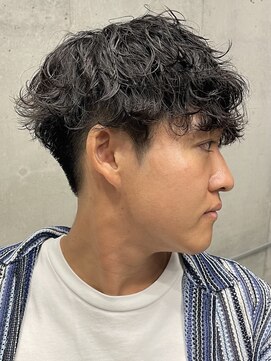 フイ 新宿3丁目(Hui) ハイトーンカラー/マッシュパーマ/アースカラー/men's/